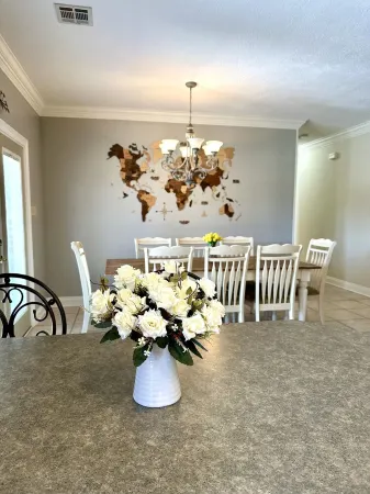 House near casinos and Prien lake park with a guest house Отели в г. Приен