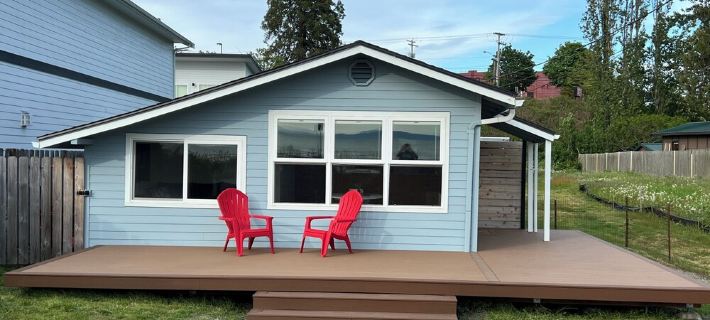 Cottage with Private Beach in Birch Bay Отели в г. Уотком
