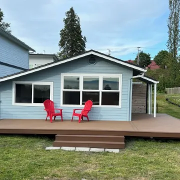 Cottage with Private Beach in Birch Bay