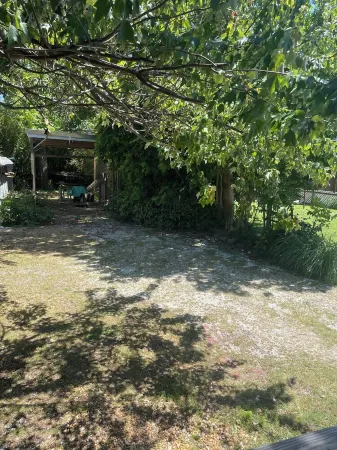 Oysterhaven Cottage with partial Water views! New balcony! Close to Fairgrounds!