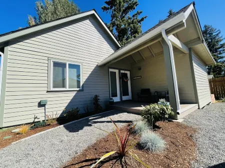 Modern & Charming Silverton Getaway Cottage- 1 mile from downtown!