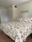 Walk to Beach, restaurants and shops “The Cottage” Plant Sumner House 주변 호텔