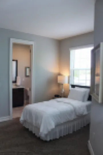 The Saltwater House - Space Coast townhouse only 1/2 a mile from the beach 印度港口海灘酒店