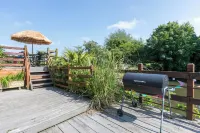 Riverside escapeIden Rye Hotel dekat Pett Level Beach