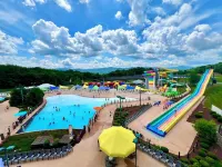 SnowCone, CottonCandy, Music, Games, Hot Tub, Sauna, 6 TVs, Fire Pit, Pets