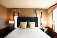 Oakshire Guest House - Jacuzzi + Incredible Views!