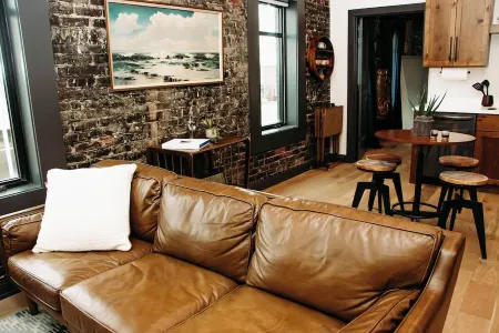 The Aaron is a charming 2-bedroom/ 2 bathroom apartment.