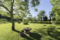Le Macine, a wonderful ancient restored watermill with Pool Hotels in Volterra