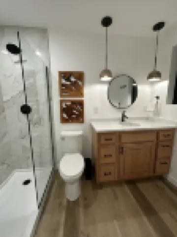 The Seedling - outdoor gas fireplace, hot tub & grill near shops & trails