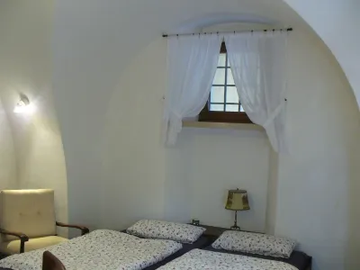 House in the paradise garden above v. Gargnano for individuals u. Children