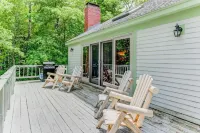 3 Story Mountainside Chalet - Storyland 5 Min, Hike, Bears, Waterfalls, Explore