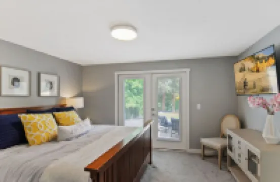 Modern WATERFRONT w/ Private Dock+ Fire Pit+ BBQ+ King Bed