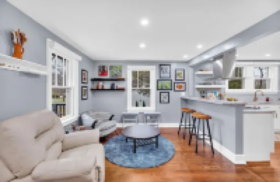 Newly renovated Cozy home with chef kitchen, pretty much fully stocked