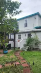 Charming historic district house with modern touches close to Downtown Jax.