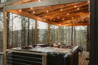 Mountain cabin,Creek access, Hot tub near Hochatown Hotels in Pushmataha County