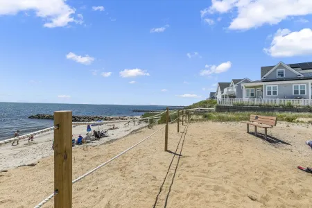 RENOVATED: 1 Bedroom/1Bath, Close to the Beach! Отели рядом с достопримечательностью «Парк Си Вью»