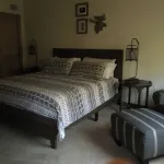 Great Location! Pool, spa and only minutes to Meadow Village