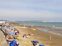 Lovely Bright Garden Apartment With WiFi & Spa overlooking RSPB reserve. Brading Hotel a Brading