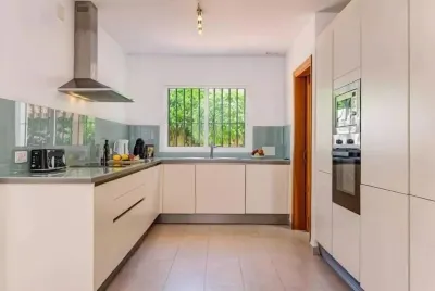 Beautiful Villa set in a quiet cul-de-sac close to all amenities