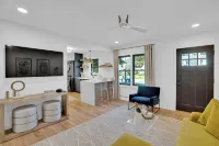 Quintessential 2-bedroom bungalow in the heart of Shandon in Columbia, SC.