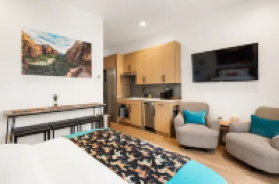 Great Value! Comfy Classy Casita! Kitchen & W/D