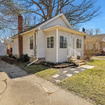 Steps to MSU • Quick Hwy Access • Private Yard • Guests Rave: Clean + Responsive