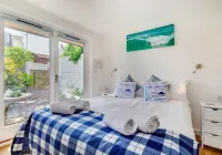 Cosy cottage near to Porthmeor Beach and the Tate South West Coast Path Walk- Lelant Station to St Ives附近的飯店