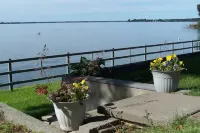 Clean & Cozy 1000 Islands Area Riverfront Home