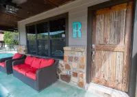 Absolute Paradise •Sleeps 15 w/3bdrm•Pool & Patio•FREE Frio Access@ConcanVIP