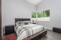Modern Mountain House 1.7 miles from Yosemite South Entrance. 빅 트리스 루프 트레일헤드 주변 호텔