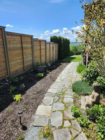 Serene Sunsets - Warm and Cozy Basement Suite