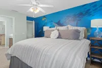 Waterfront! Dock available for rent at rear, kayaks and paddle board included!