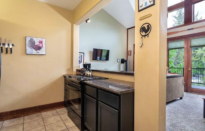 Beautiful Loft Condo in the Heart of Bigfork on the Swan River