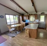 Lakefront 4 Bedroom Cabin