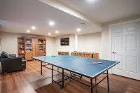 Luxurious Morrison Lakehouse w/ Hot Tub & Sunset Views