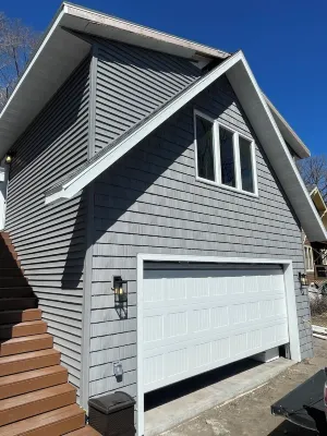 Fern Beach Hideaway Beautiful New Build Lakefront property-Pet Friendly