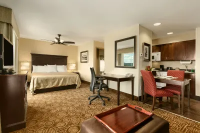 Homewood Suites by Hilton Binghamton/Vestal فنادق في فيستال