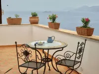 The Dimora dei Dei, in the heart of the Amalfi Coast Hotel a Praiano