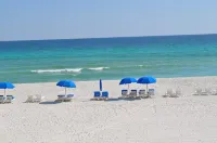 Summer Magic - NEWLY RENOVATED AND NEW FURNISHINGS!