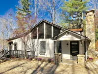 Splendor Cove Retreat…Lakefront w/ dock, Huge Yard, Lake Toys, Stream w/ wfall