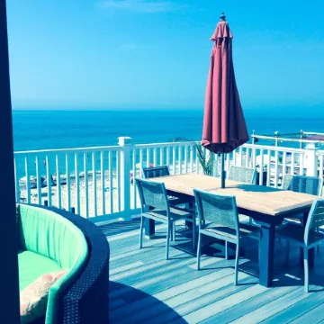 Amazing Ocean Front 2 Story Home, Steps Away From The Water