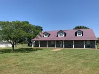 Rodeo Ranch 55 acres, 3 BDR, Pool, Fishing Pond located 1/3 mile/ Casino Hôtels à proximité de : Fort Washita Historic Site