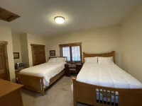 7 Springs - Luxury Southwind Townhome Ski-in Ski out off the back deck!