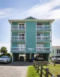 Million Dollar Oceanfront View - Pristine Condo - Top Floor - Large Deck! - 3성급