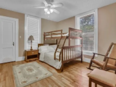 Home is located the historic part of Ardmore Oklahoma Hotels in Ardmore