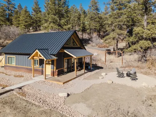 Wolf Creek Riverside Chalet