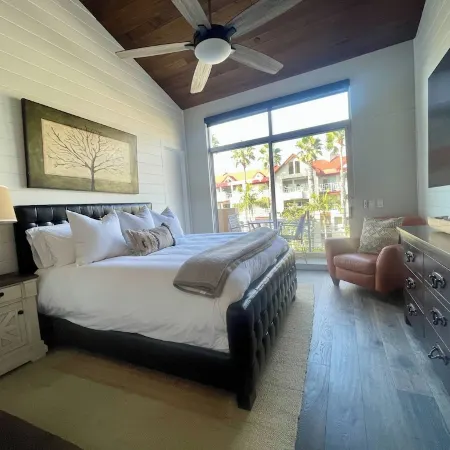 Luxury Coronado Home 500 Ft to Beach/ Bay, rooftop deck