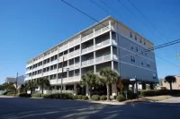 2000 sq ft Ocean View Villa Steps to the Beach.4 Bdr 3 Baths Small Pool Hot-Tub.