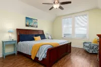 Rockport Bay Home- Private Lighted Pier: Kayaks and Kayak Launch No Extra Fees