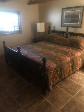 Twelve Oaks Resort - 1/4 mile from Lake Norfork Marina